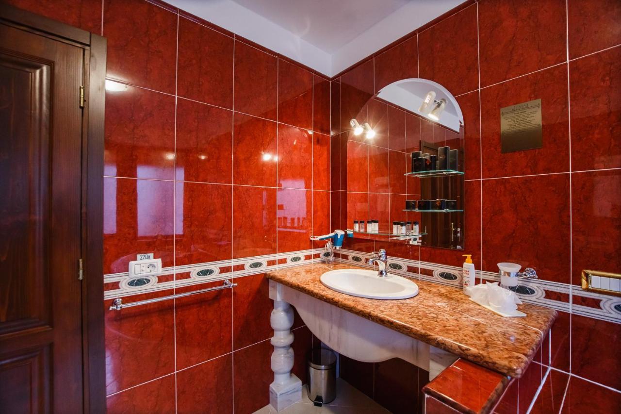 Casa 3 Guesthouse Oradea Exteriör bild