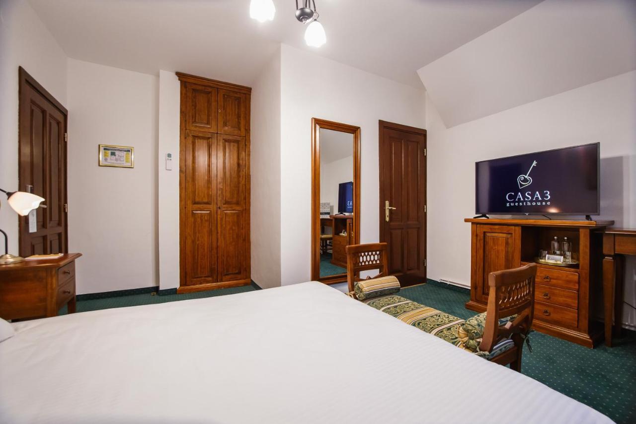 Casa 3 Guesthouse Oradea Exteriör bild