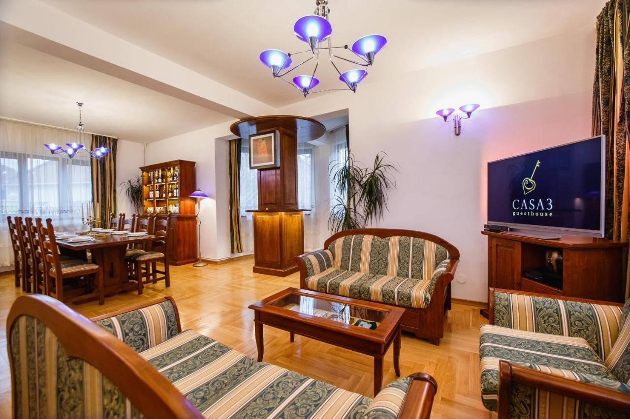 Casa 3 Guesthouse Oradea Exteriör bild